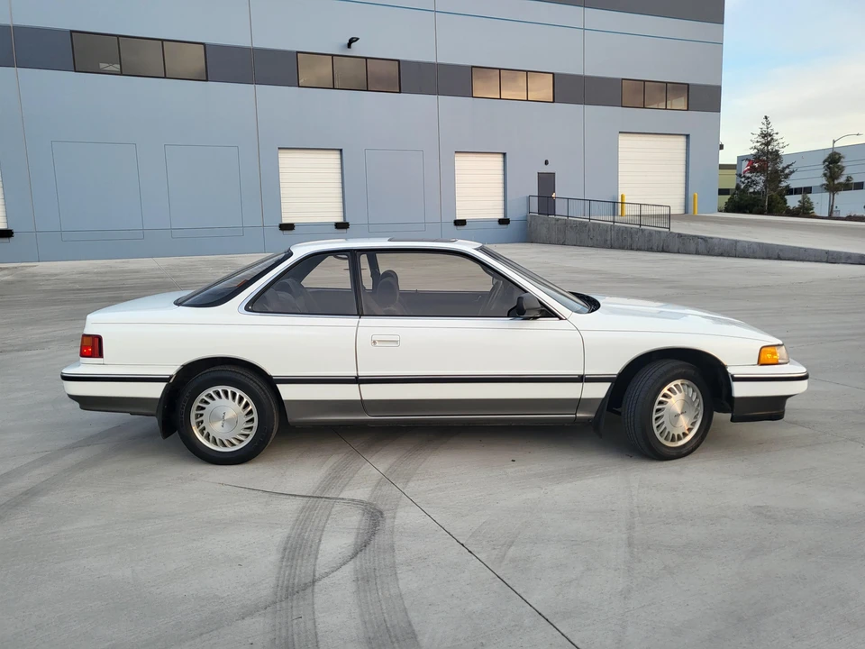 1989 Acura Legend 1st Gen - Image 18 of 31