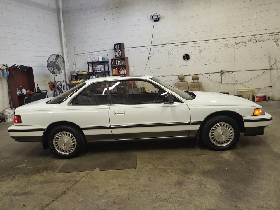 1989 Acura Legend 1st Gen - Image 17 of 31