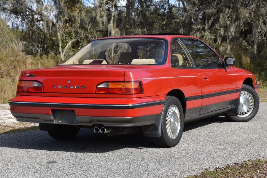 1989 Acura Legend 1st Gen - Image 9 of 12