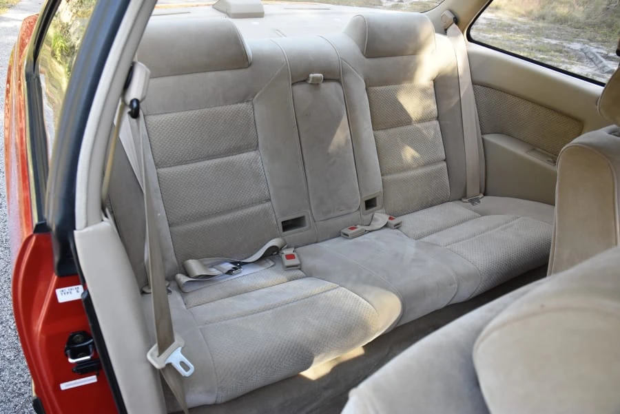 1989 Acura Legend 1st Gen - Image 7 of 12