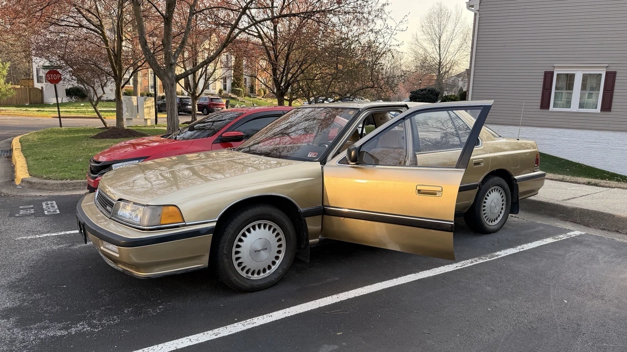 1989 Acura Legend 1st Gen - Image 5 of 5