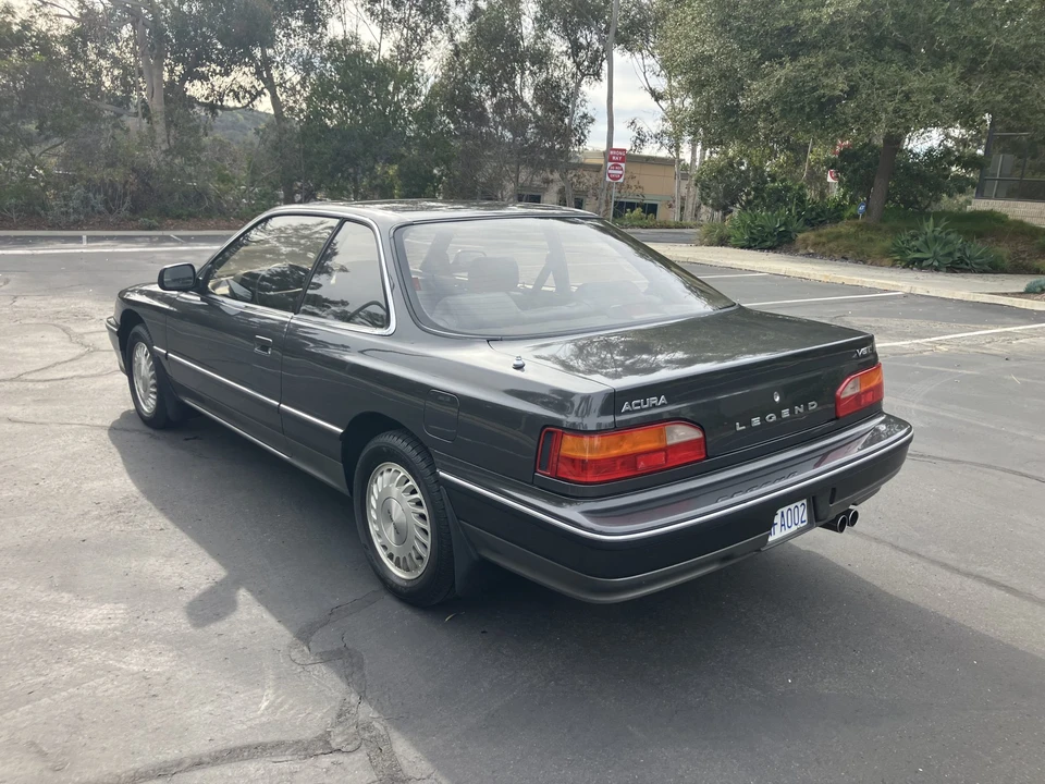 1989 Acura Legend 1st Gen - Image 8 of 31