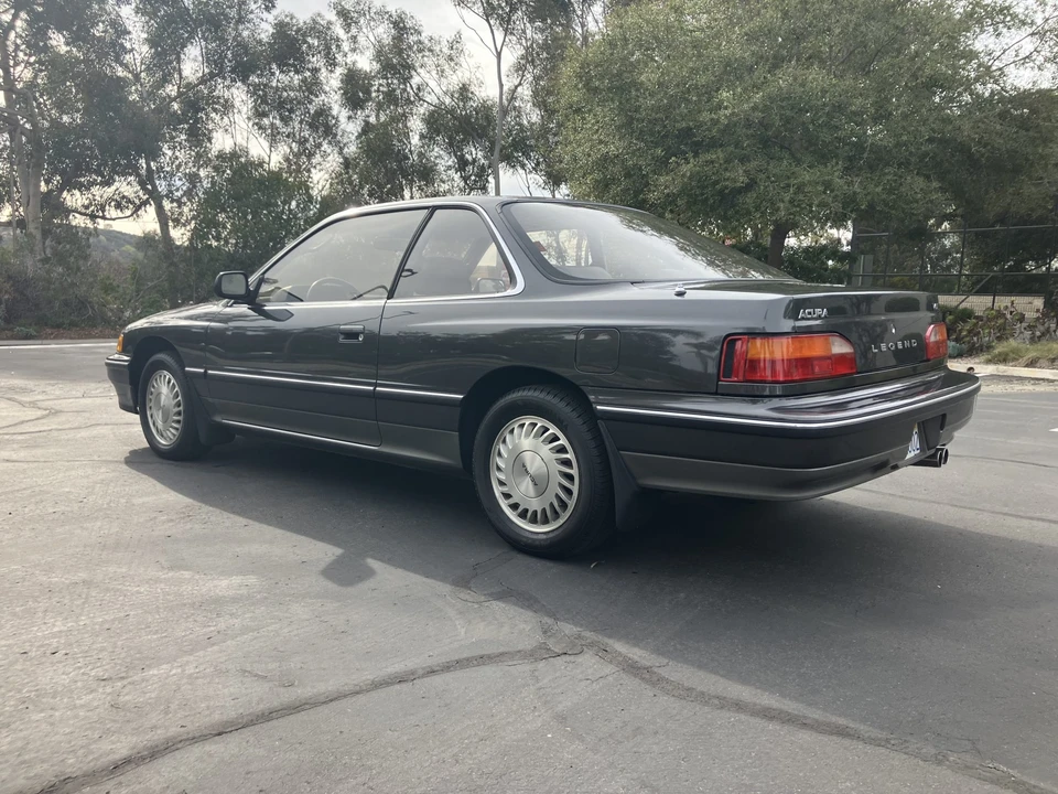 1989 Acura Legend 1st Gen - Image 6 of 31