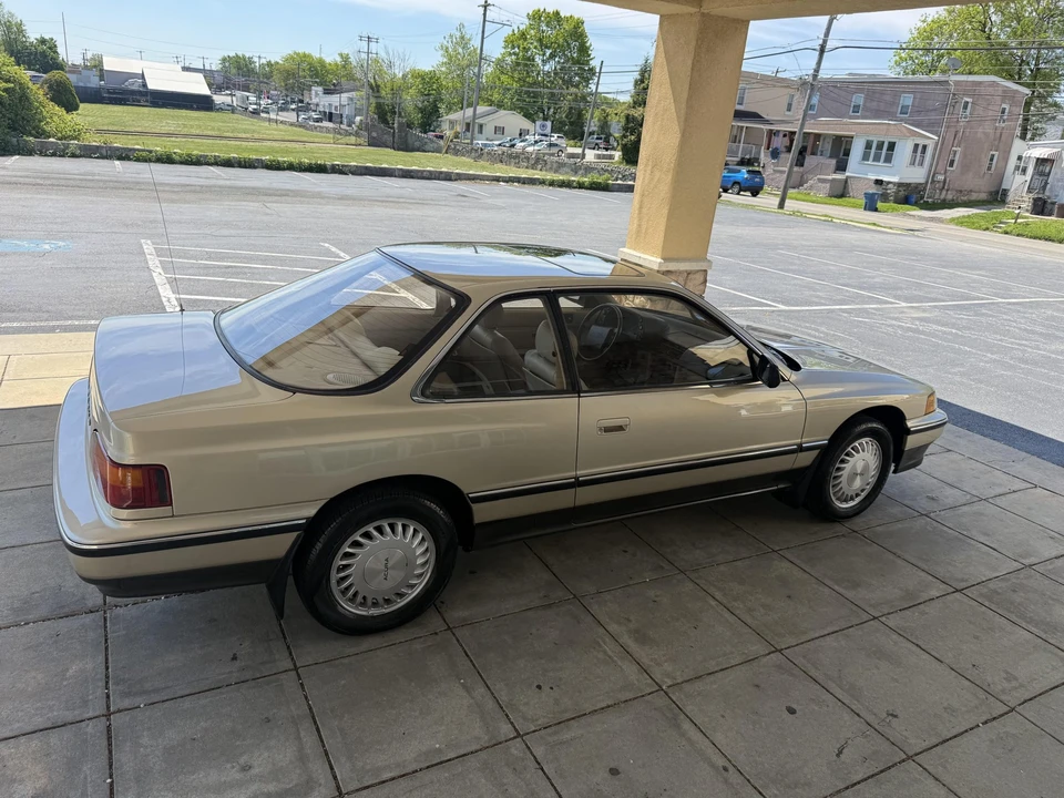 1989 Acura Legend 1st Gen - Image 16 of 31