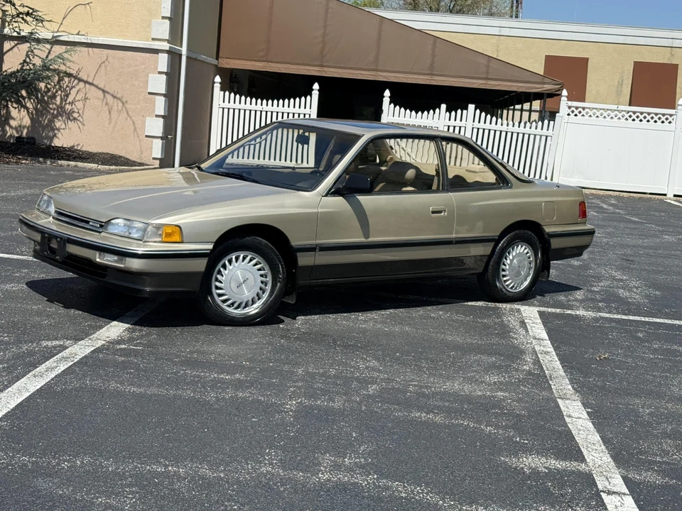 1989 Acura Legend 1st Gen - Image 29 of 31