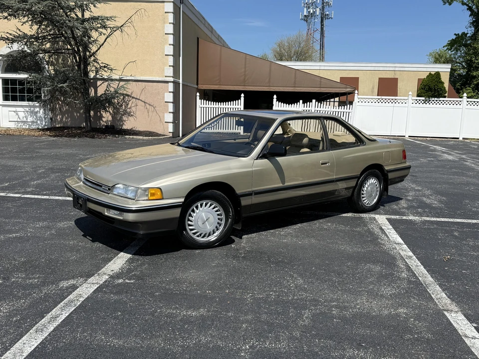 1989 Acura Legend 1st Gen - Image 27 of 31
