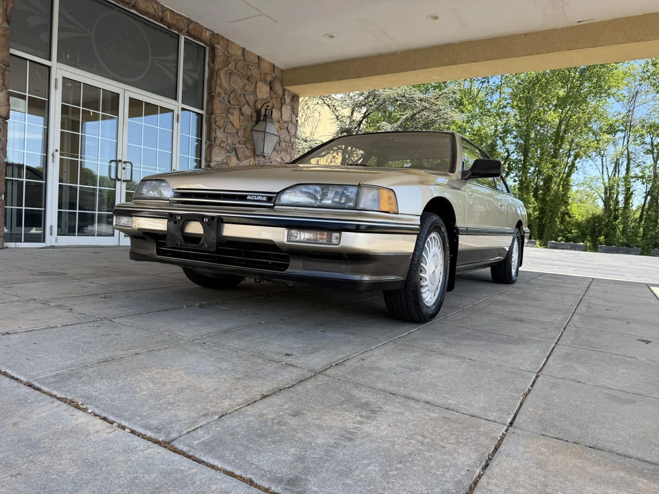 1989 Acura Legend 1st Gen - Image 4 of 31