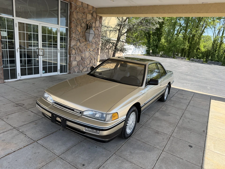 1989 Acura Legend 1st Gen - Image 2 of 31