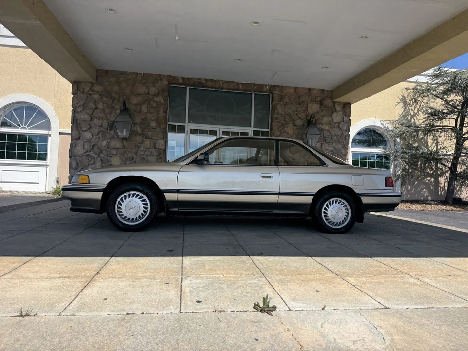 1989 Acura Legend 1st Gen - Image 5 of 31