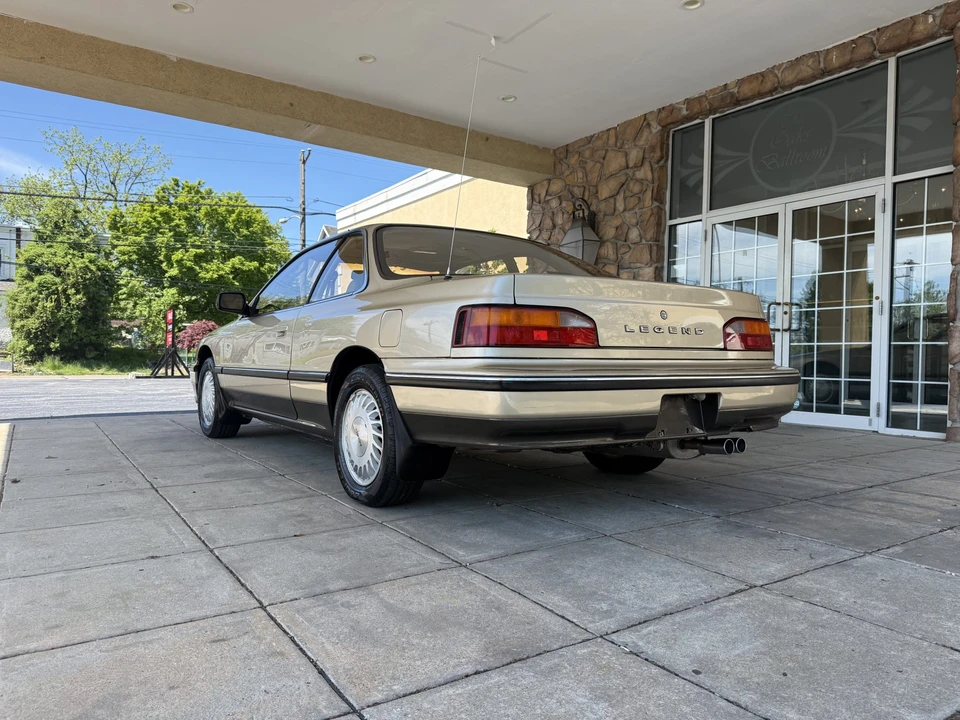 1989 Acura Legend 1st Gen - Image 6 of 31