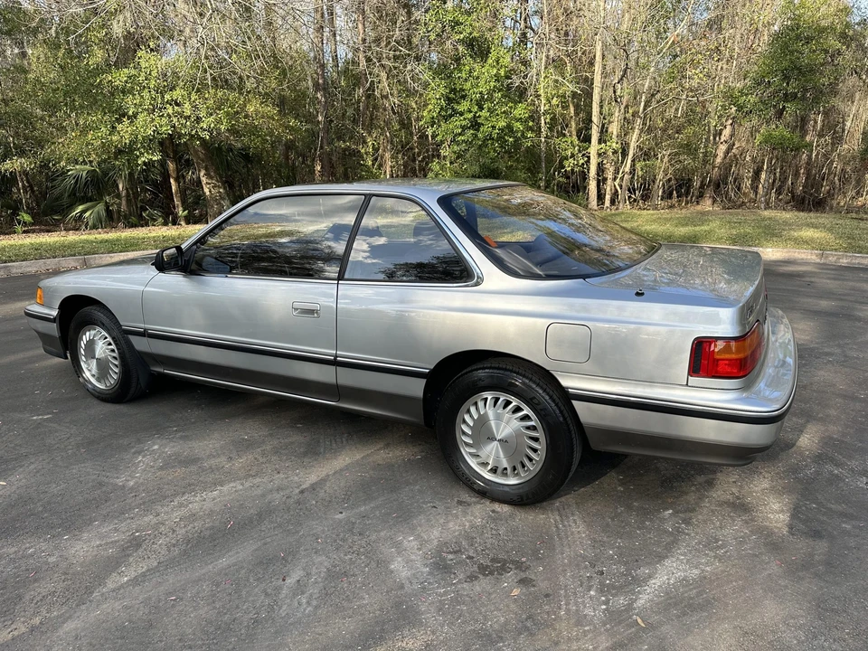 1989 Acura Legend 1st Gen - Image 22 of 31