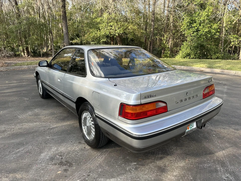 1989 Acura Legend 1st Gen - Image 20 of 31