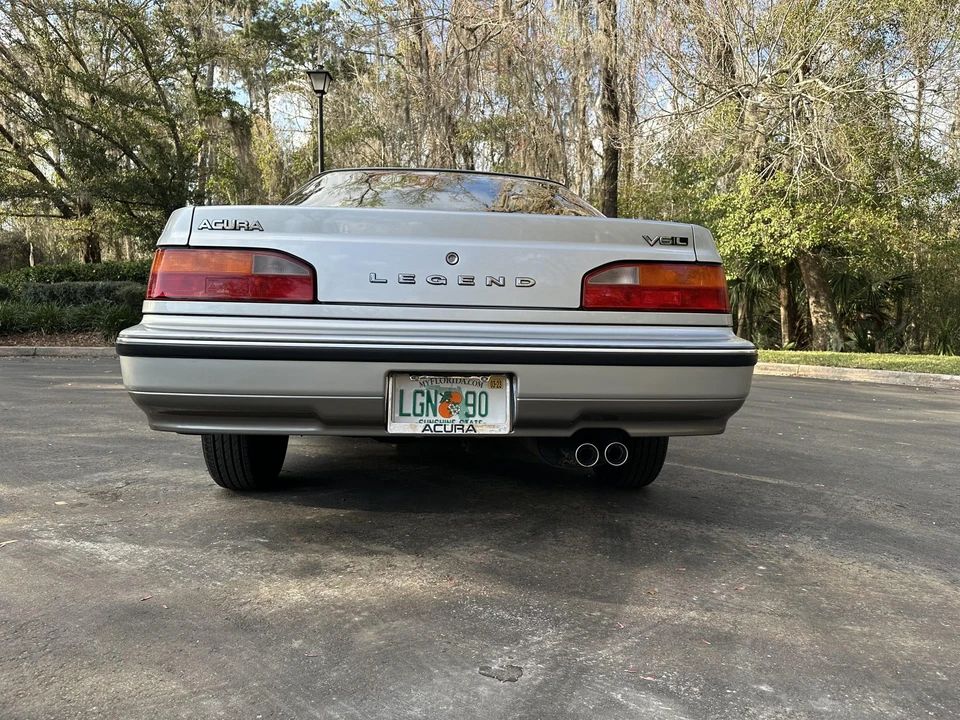 1989 Acura Legend 1st Gen - Image 19 of 31