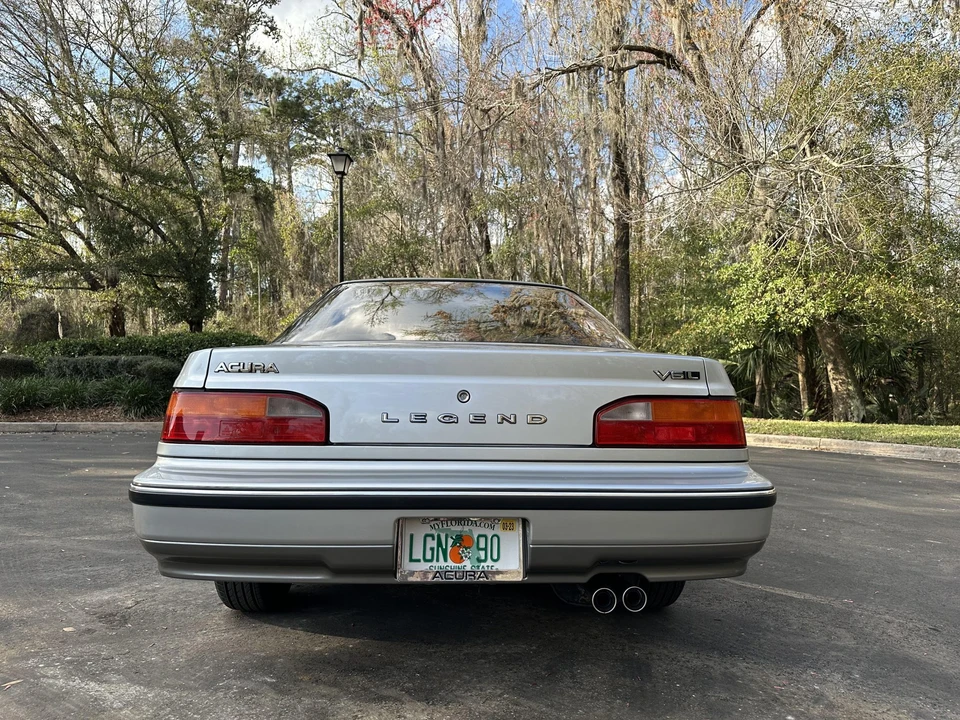 1989 Acura Legend 1st Gen - Image 18 of 31