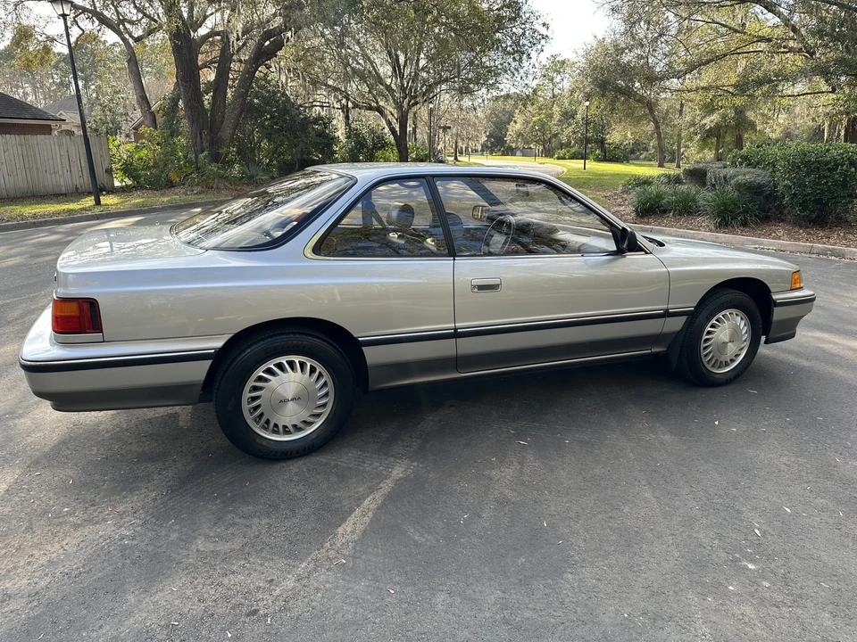 1989 Acura Legend 1st Gen - Image 12 of 31