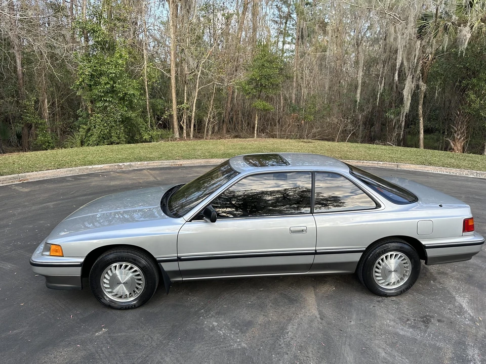 1989 Acura Legend 1st Gen - Image 24 of 31
