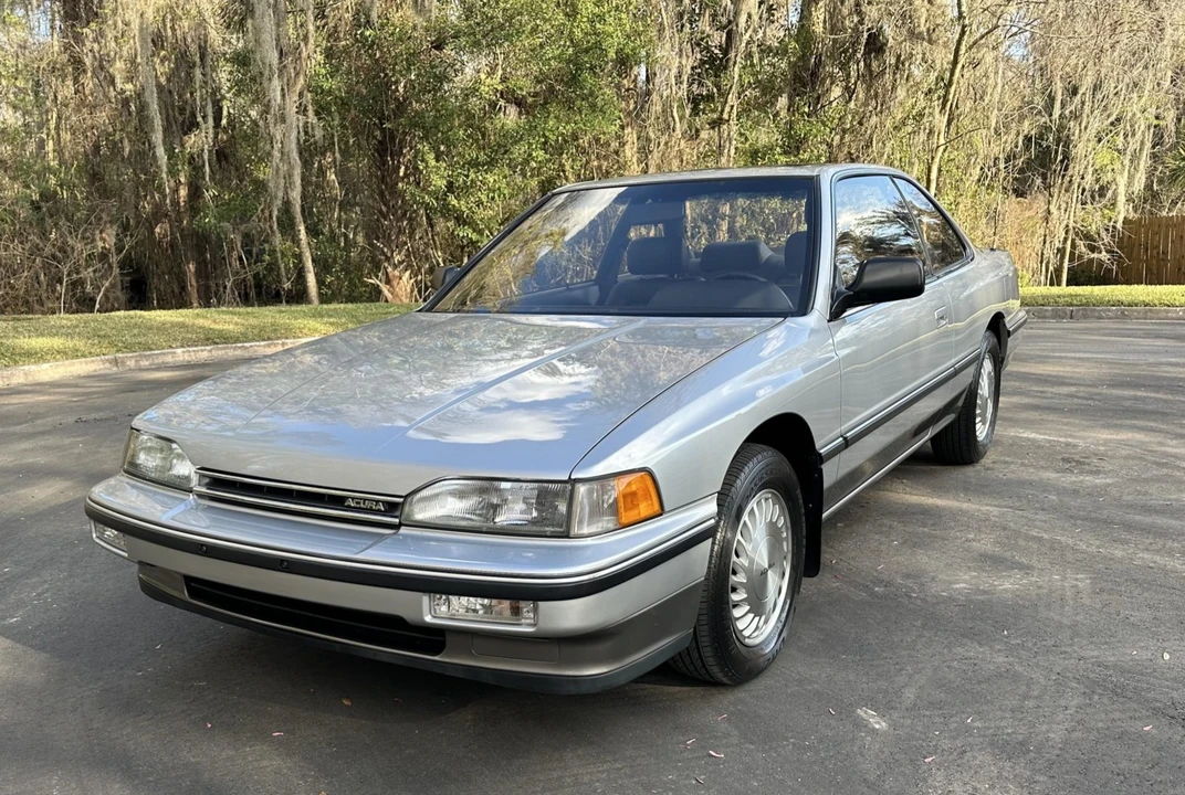 1989 Acura Legend 1st Gen - Image 2 of 31