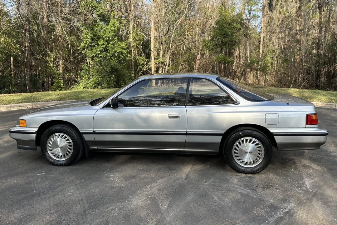 1989 Acura Legend 1st Gen - Image 23 of 31