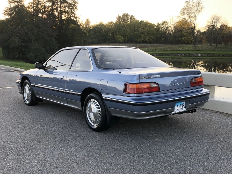1989 Acura Legend 1st Gen - Image 18 of 31