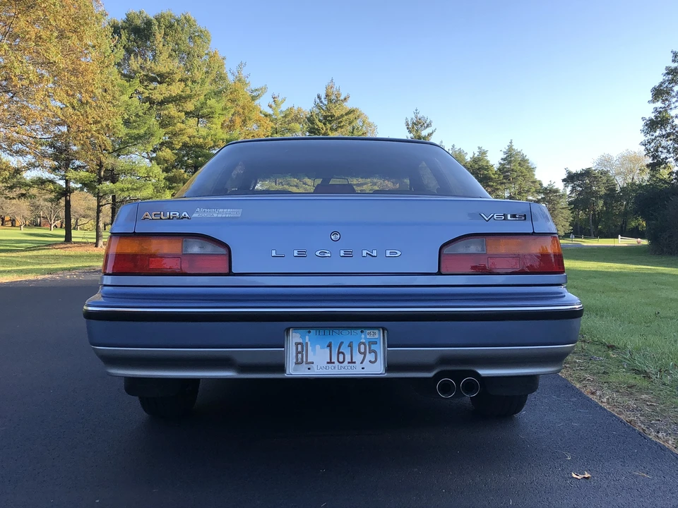 1989 Acura Legend 1st Gen - Image 25 of 31
