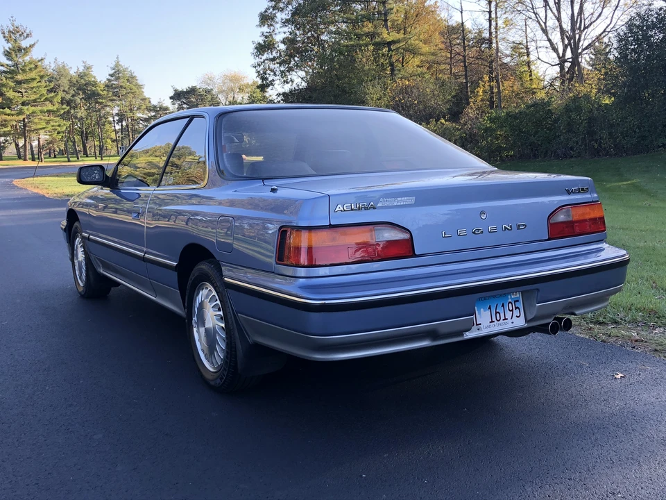 1989 Acura Legend 1st Gen - Image 22 of 31