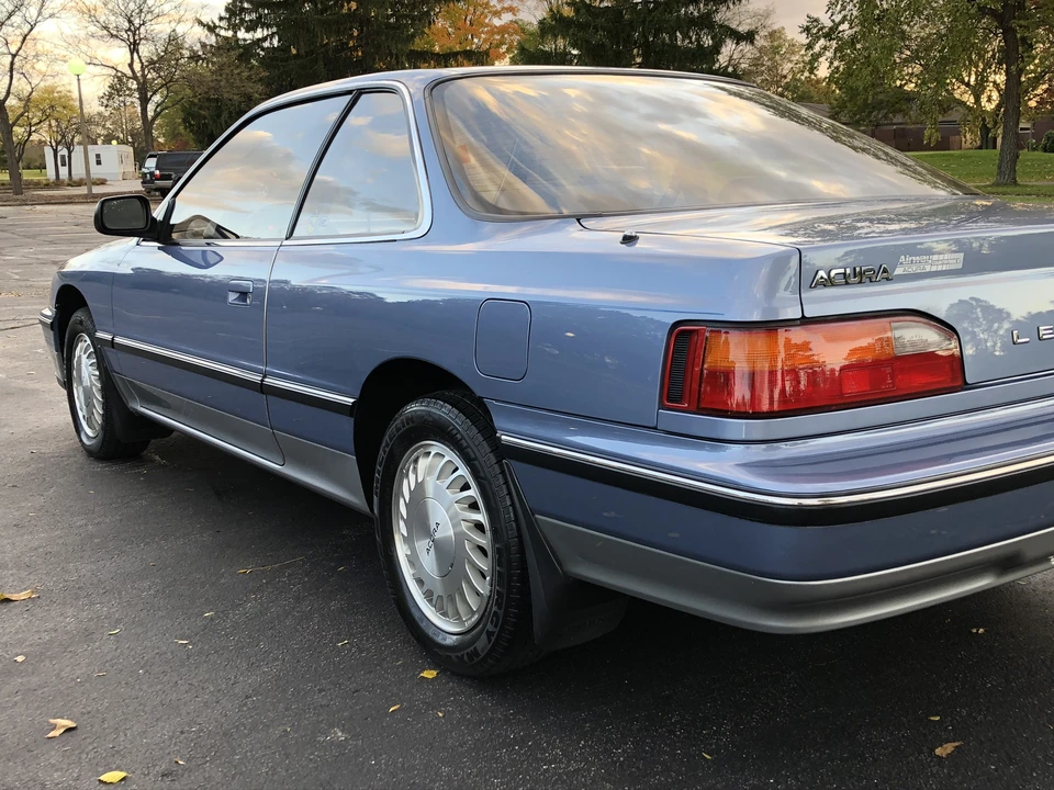 1989 Acura Legend 1st Gen - Image 24 of 31