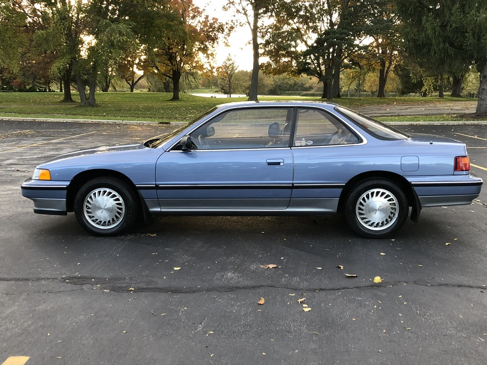 1989 Acura Legend 1st Gen - Image 14 of 31