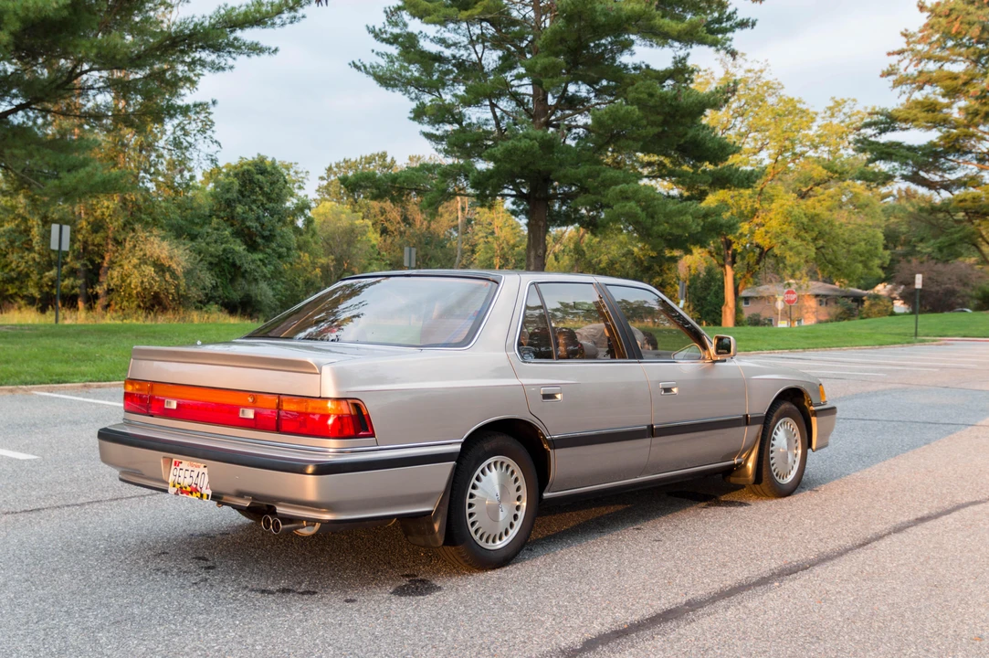 1989 Acura Legend 1st Gen - Image 2 of 31