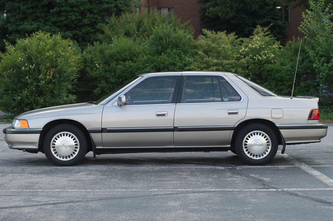 1989 Acura Legend 1st Gen - Image 10 of 31