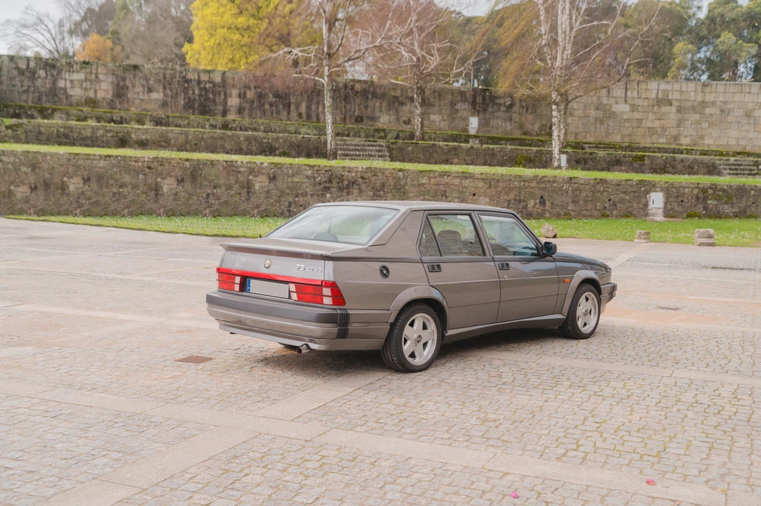 1989 Alfa Romeo 75/Milano - Image 4 of 31