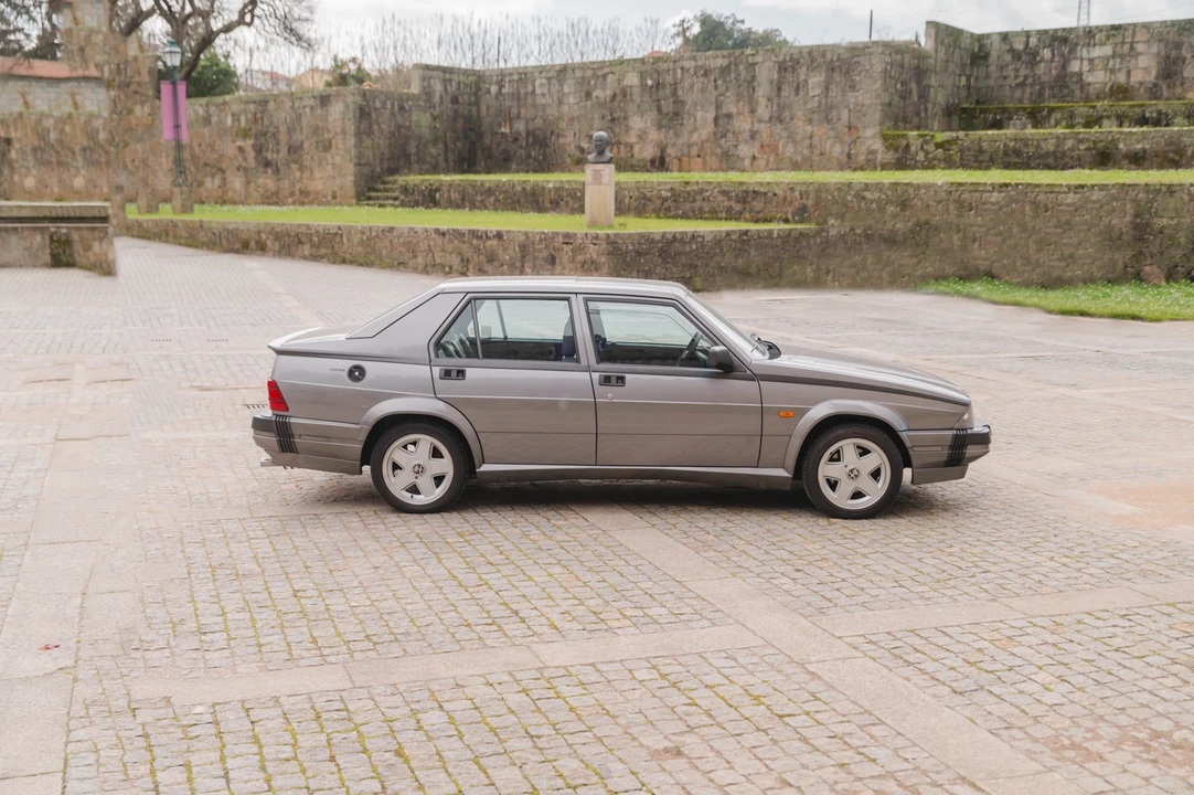 1989 Alfa Romeo 75/Milano - Image 3 of 31