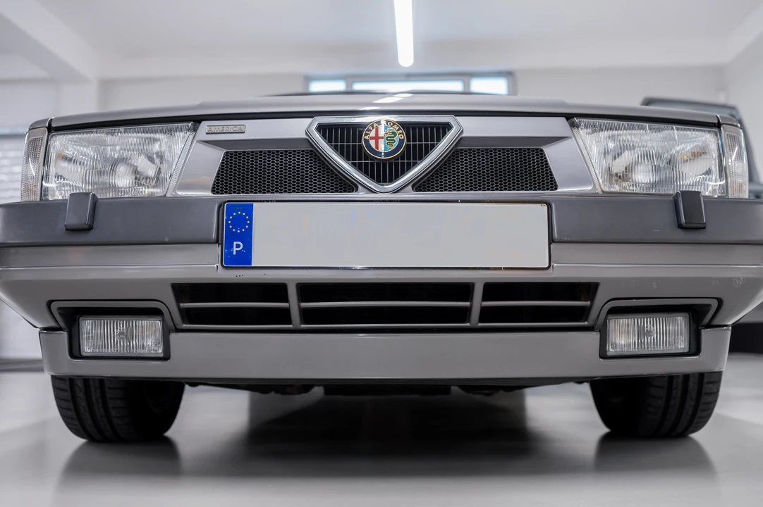 1989 Alfa Romeo 75/Milano - Image 28 of 31