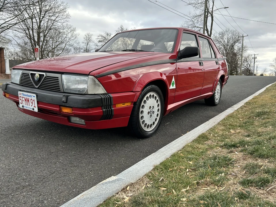 1989 Alfa Romeo 75/Milano - Image 2 of 31