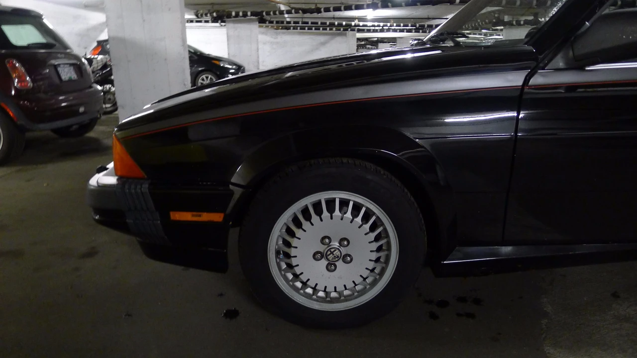 1989 Alfa Romeo 75/Milano - Image 22 of 31