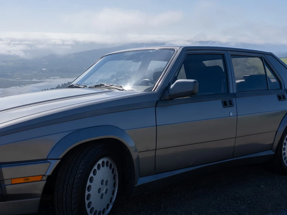 1989 Alfa Romeo 75/Milano - Image 25 of 31