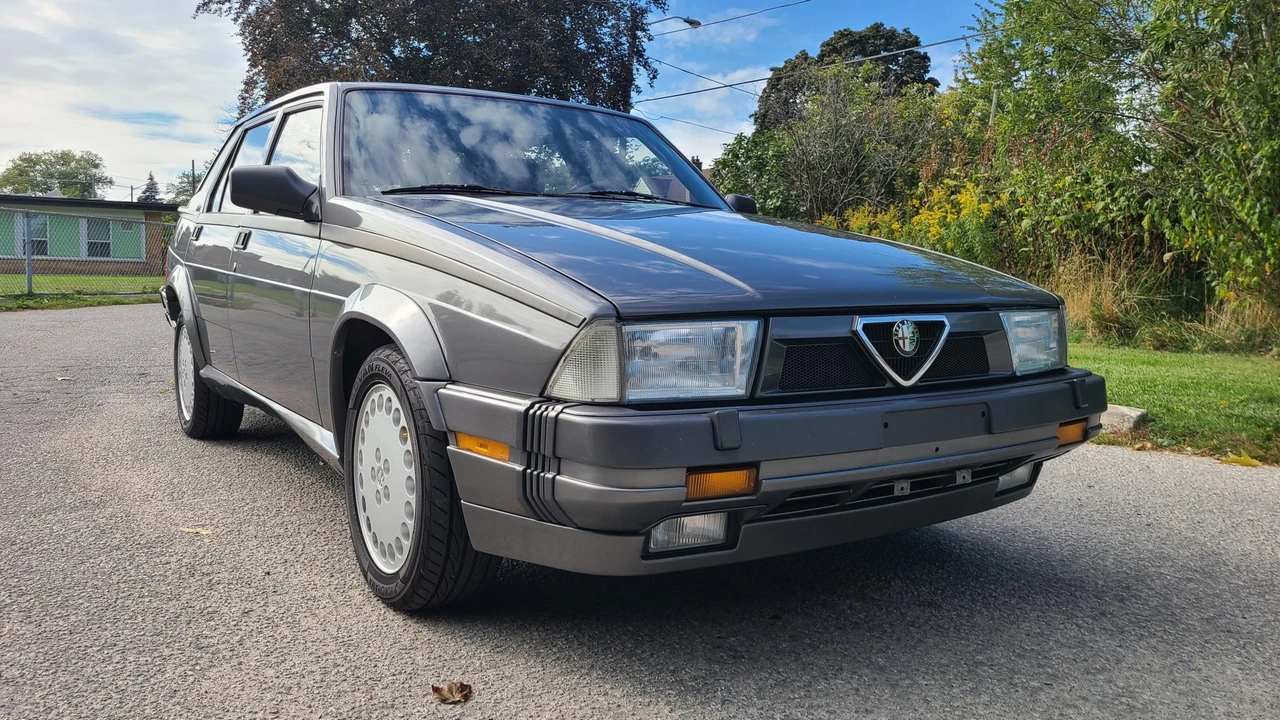 1989 Alfa Romeo 75/Milano - Image 2 of 31