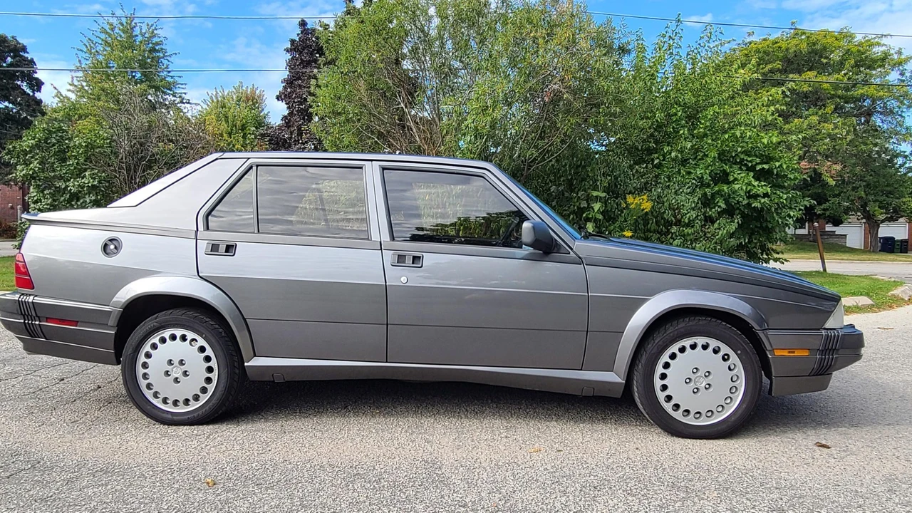 1989 Alfa Romeo 75/Milano - Image 10 of 31