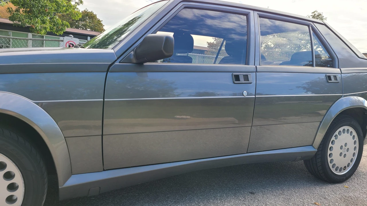 1989 Alfa Romeo 75/Milano - Image 15 of 31