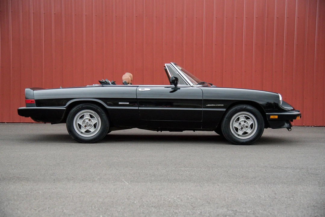 1989 Alfa Romeo Series 3 - Image 2 of 31