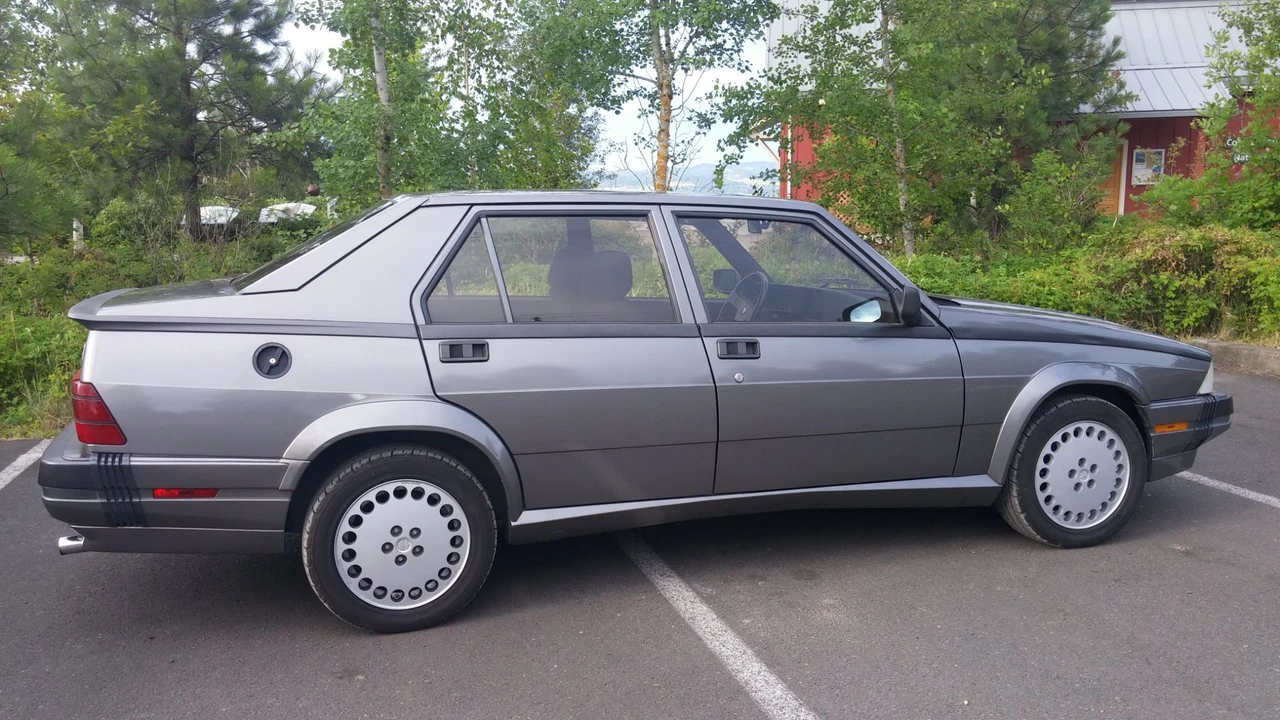 1989 Alfa Romeo 75/Milano - Image 7 of 31