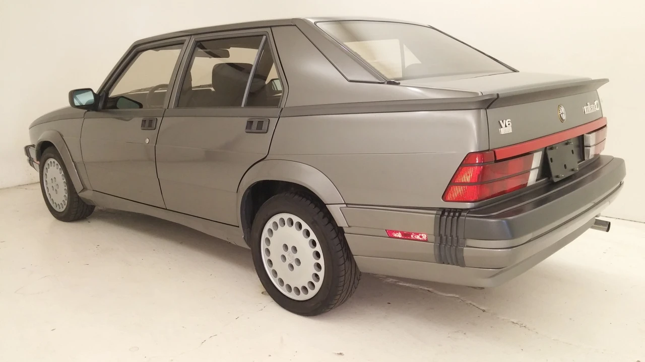 1989 Alfa Romeo 75/Milano - Image 9 of 31