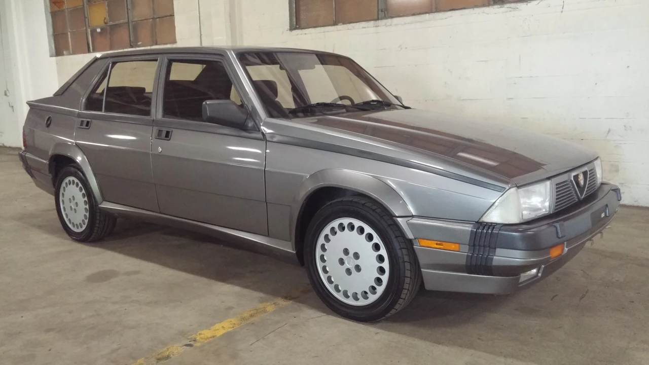 1989 Alfa Romeo 75/Milano - Image 12 of 31