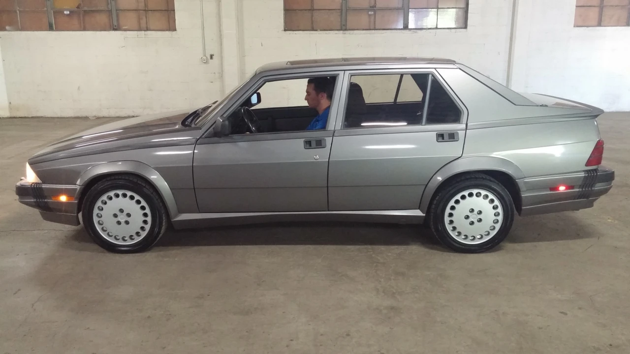 1989 Alfa Romeo 75/Milano - Image 18 of 31