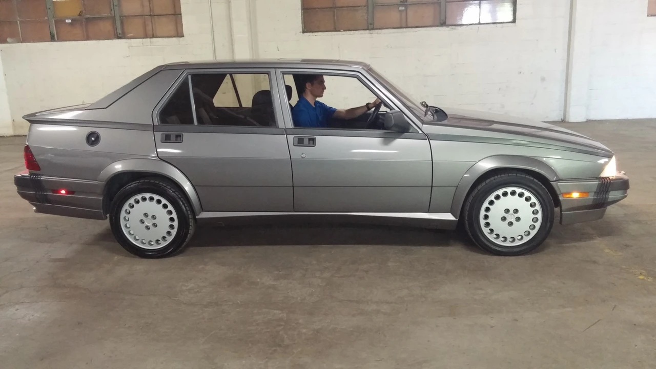 1989 Alfa Romeo 75/Milano - Image 19 of 31