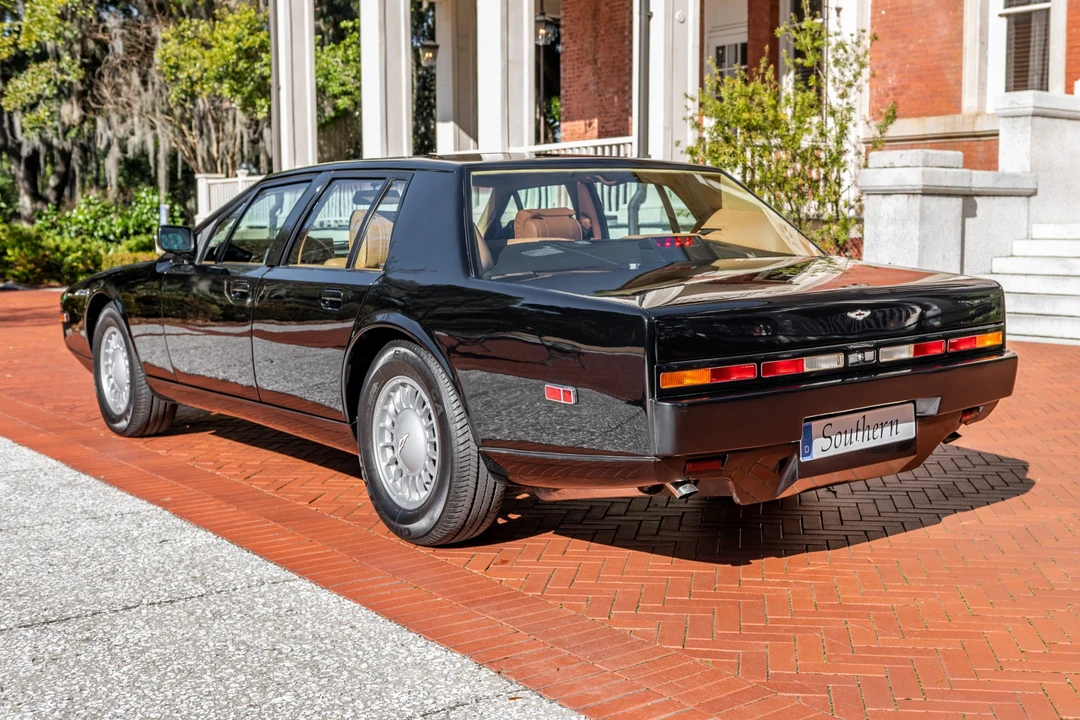 1989 Aston Martin Lagonda - Image 10 of 31
