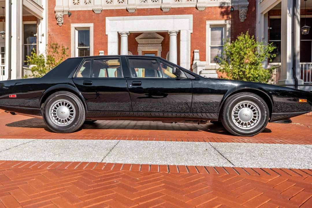 1989 Aston Martin Lagonda - Image 21 of 31