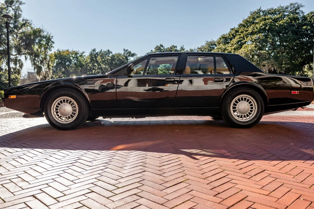 1989 Aston Martin Lagonda - Image 9 of 31