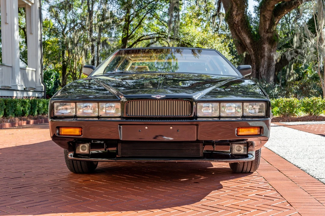 1989 Aston Martin Lagonda - Image 2 of 31
