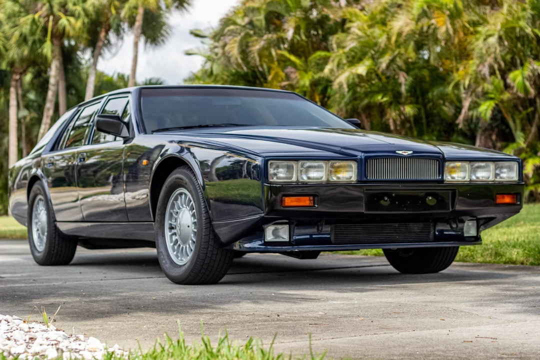 1989 Aston Martin Lagonda - Image 10 of 31