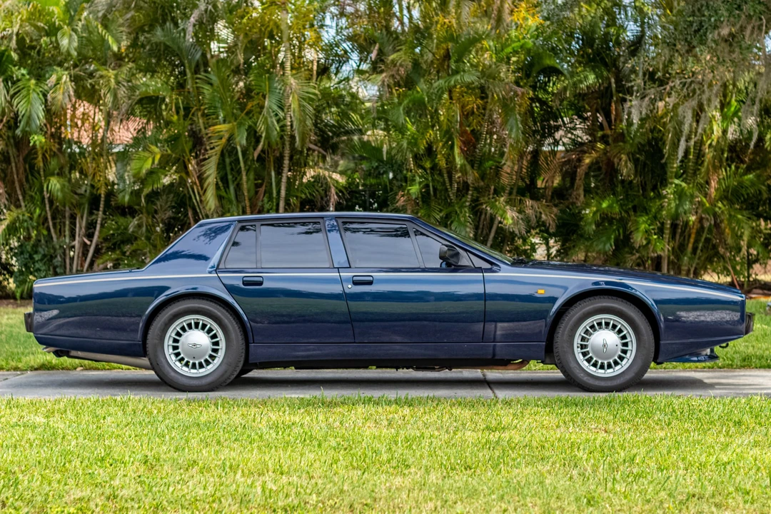 1989 Aston Martin Lagonda - Image 12 of 31
